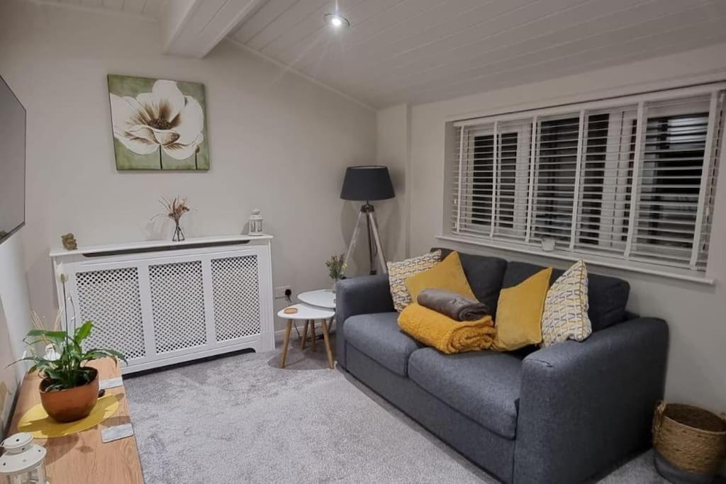 The Squirrels- Alresford, Essex Apartment ภายนอก รูปภาพ
