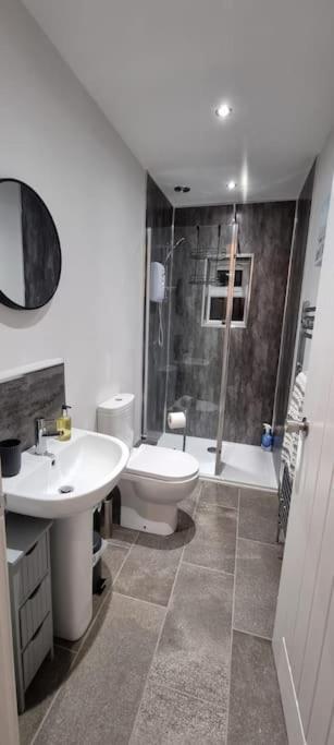The Squirrels- Alresford, Essex Apartment ภายนอก รูปภาพ